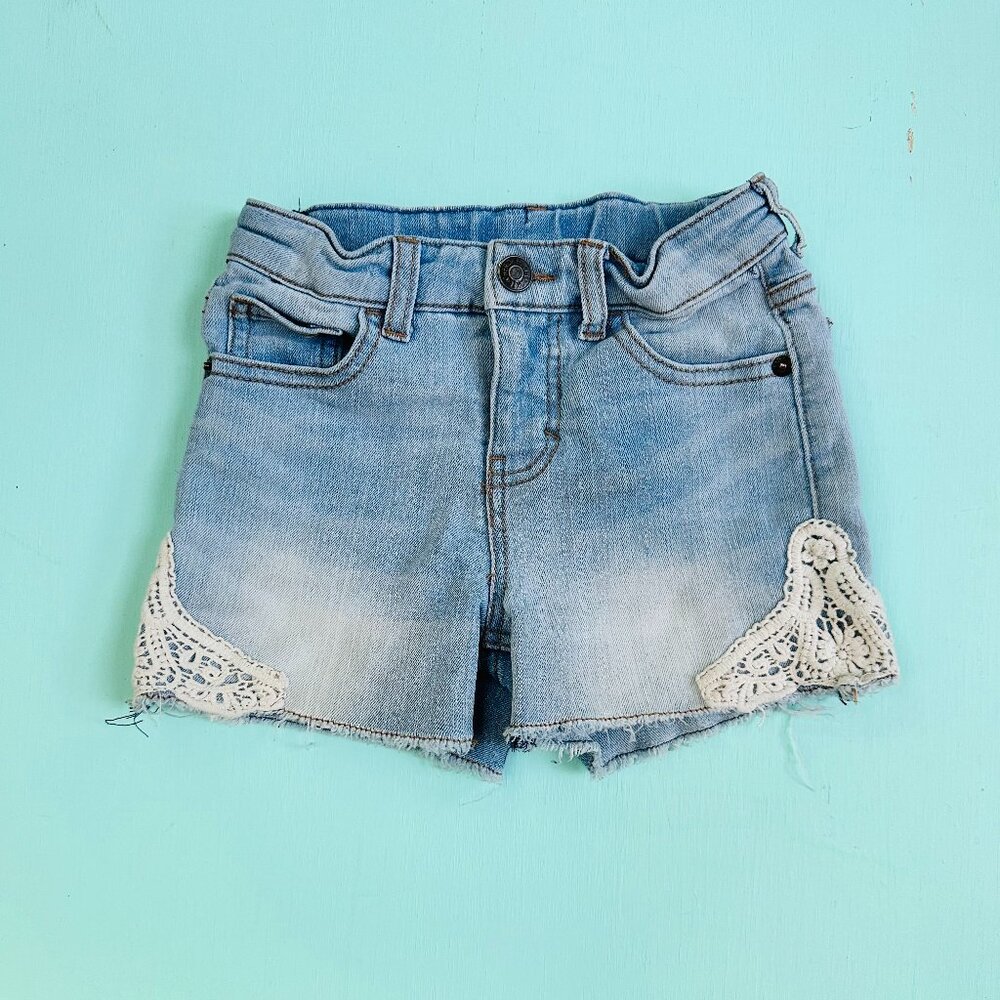 Cherokee Girls Denim Shorts Size 5 6 Lace Trim Boho Adjustable Waist